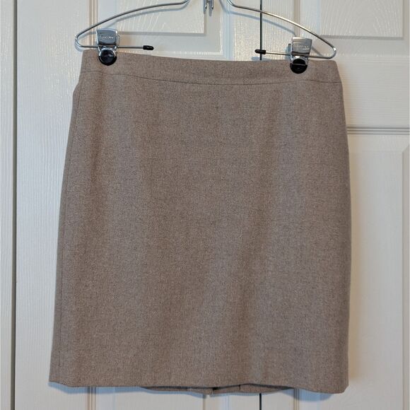 🧥 J.Crew Women’s Wool Blend Pencil Skirt – Camel Tan – Size 8 - Picture 1 of 7